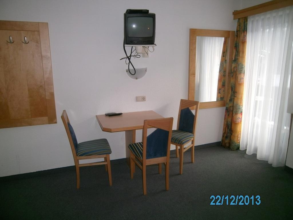 Gaestehaus Hirschenhof Sölden Oda fotoğraf